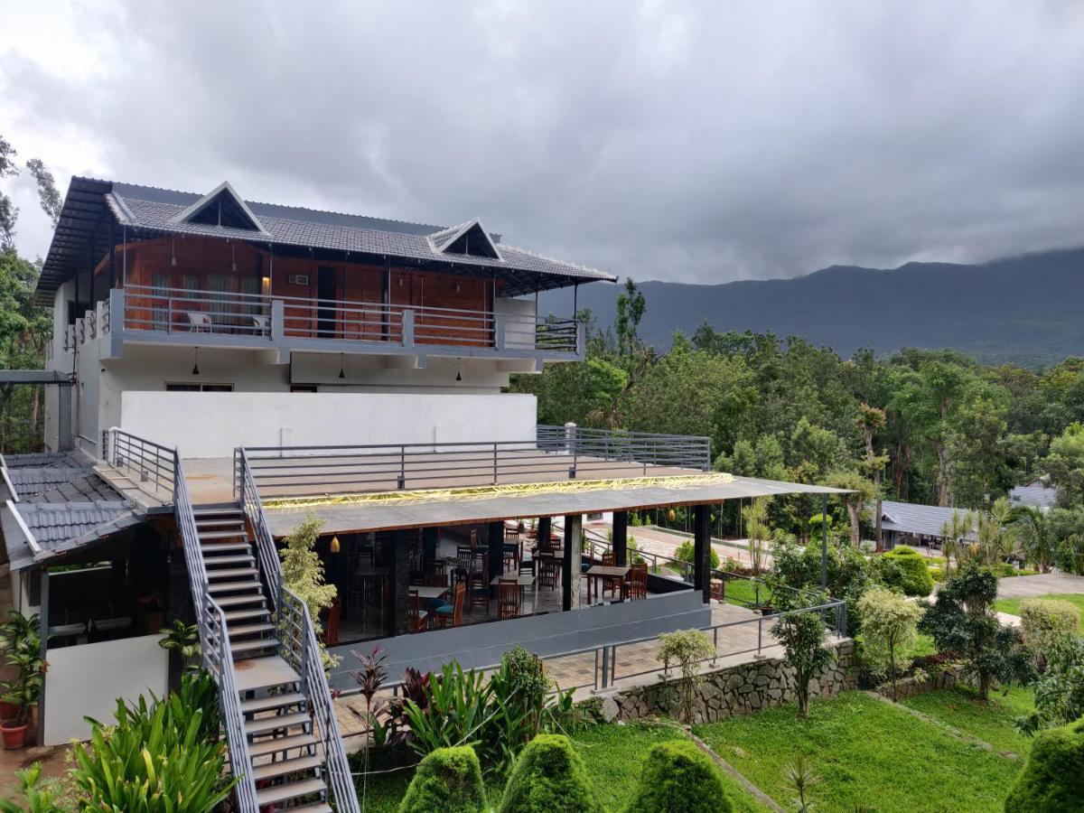 The Blossom Resort - Chikmagalūr Exteriör bild