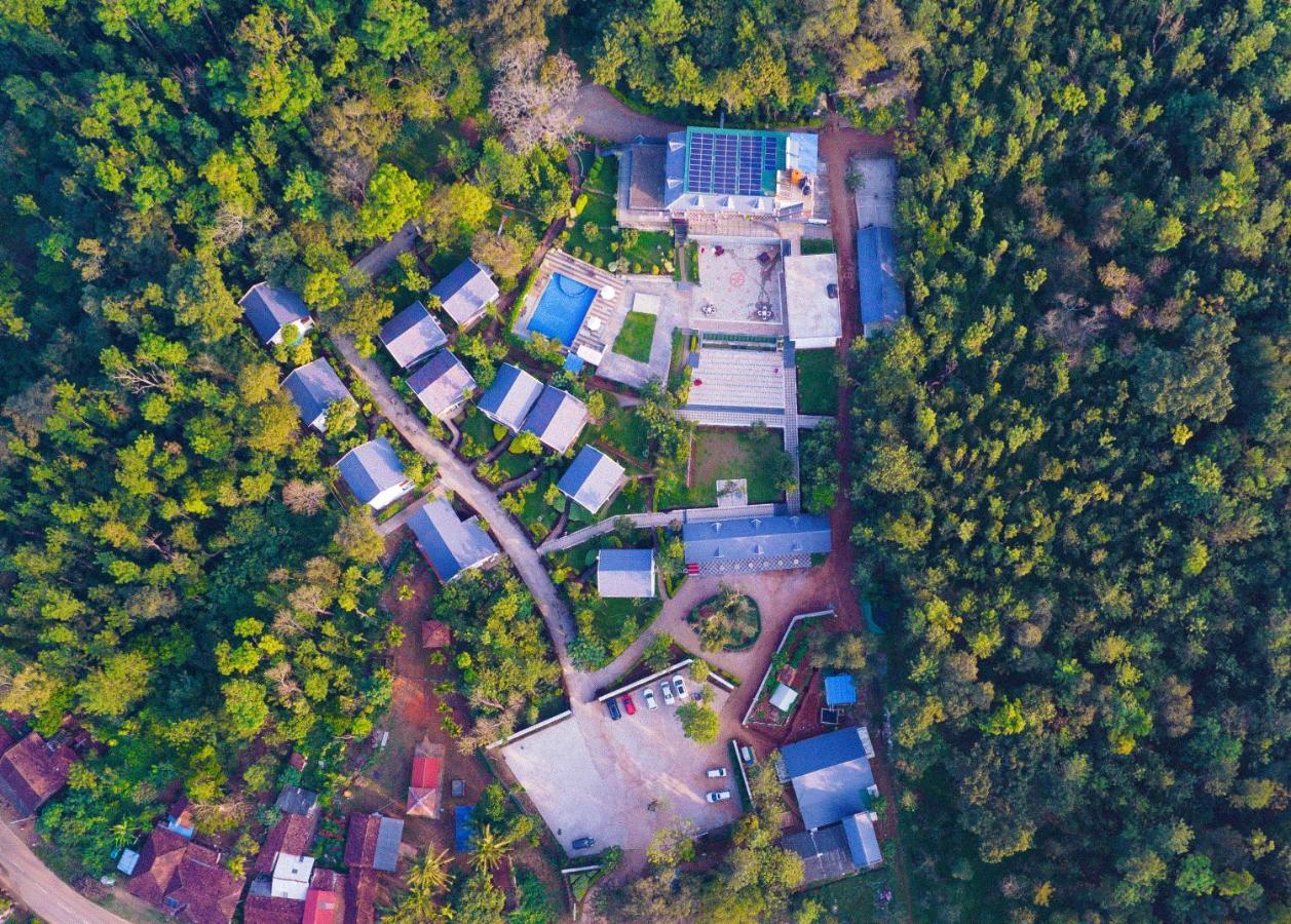 The Blossom Resort - Chikmagalūr Exteriör bild